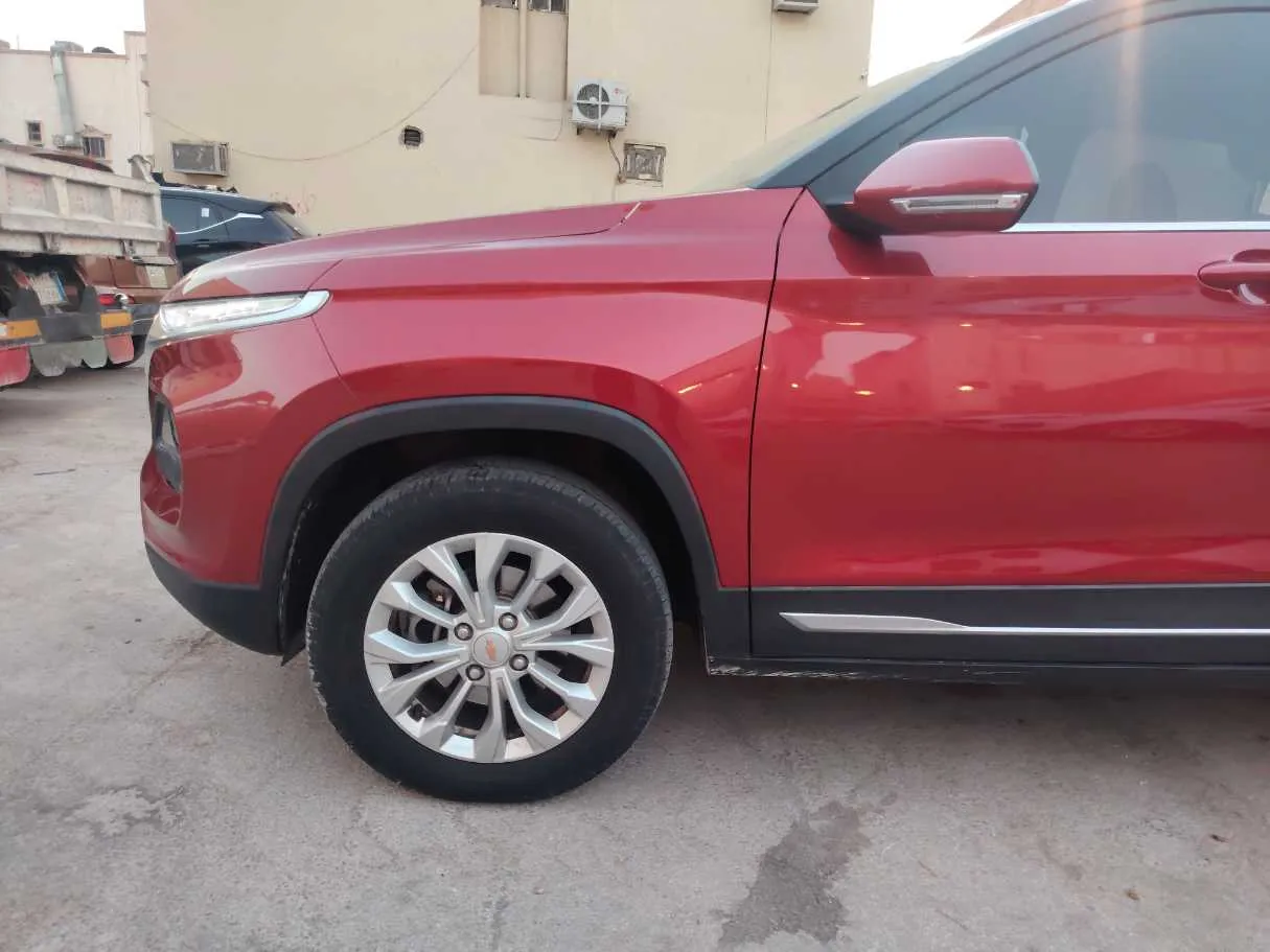 Car image 9