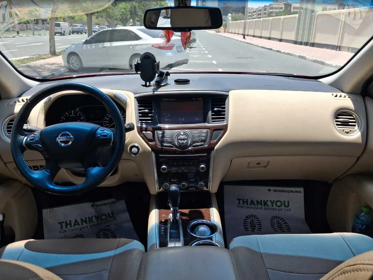 Car image 16