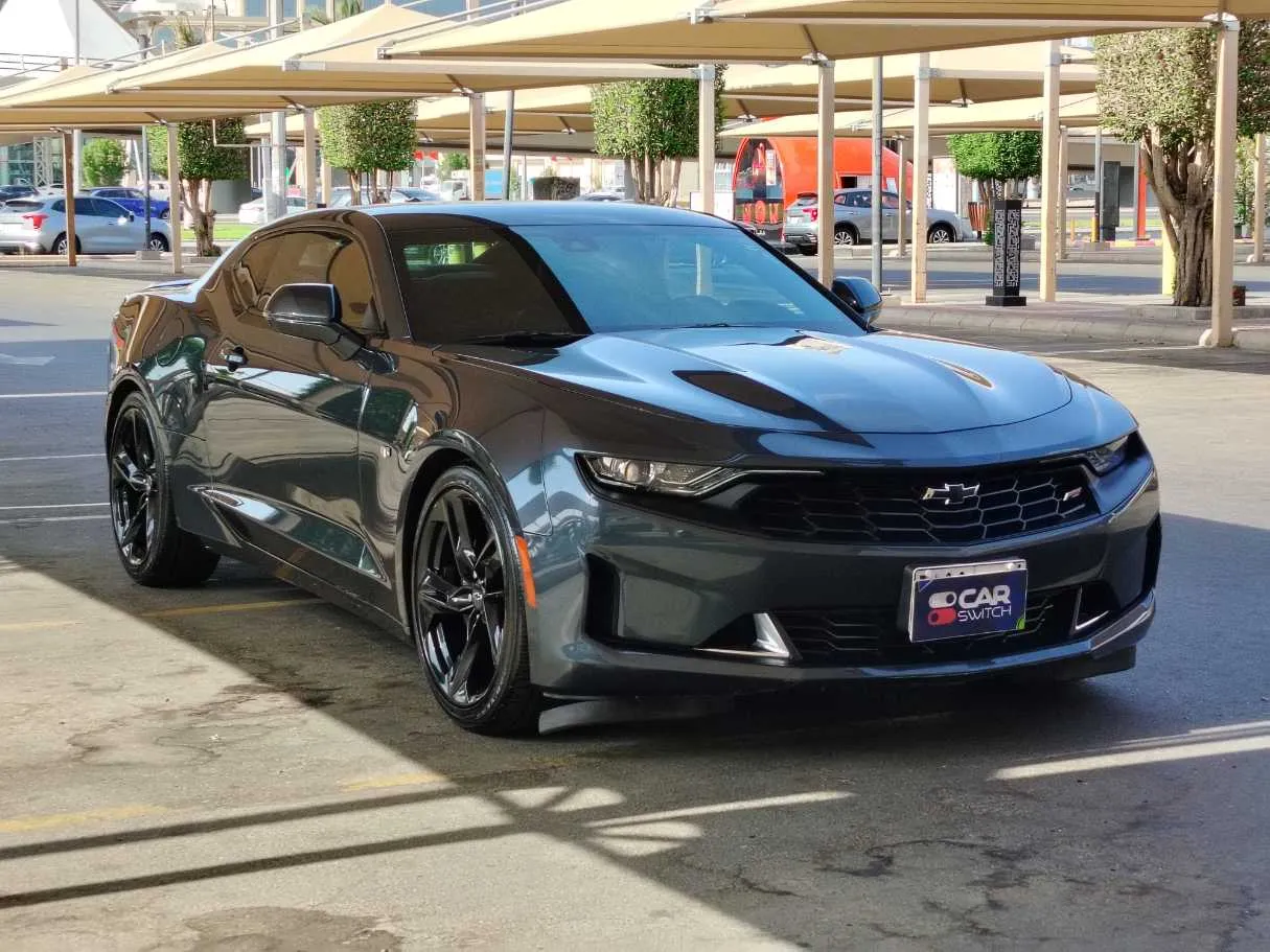 Car image 3