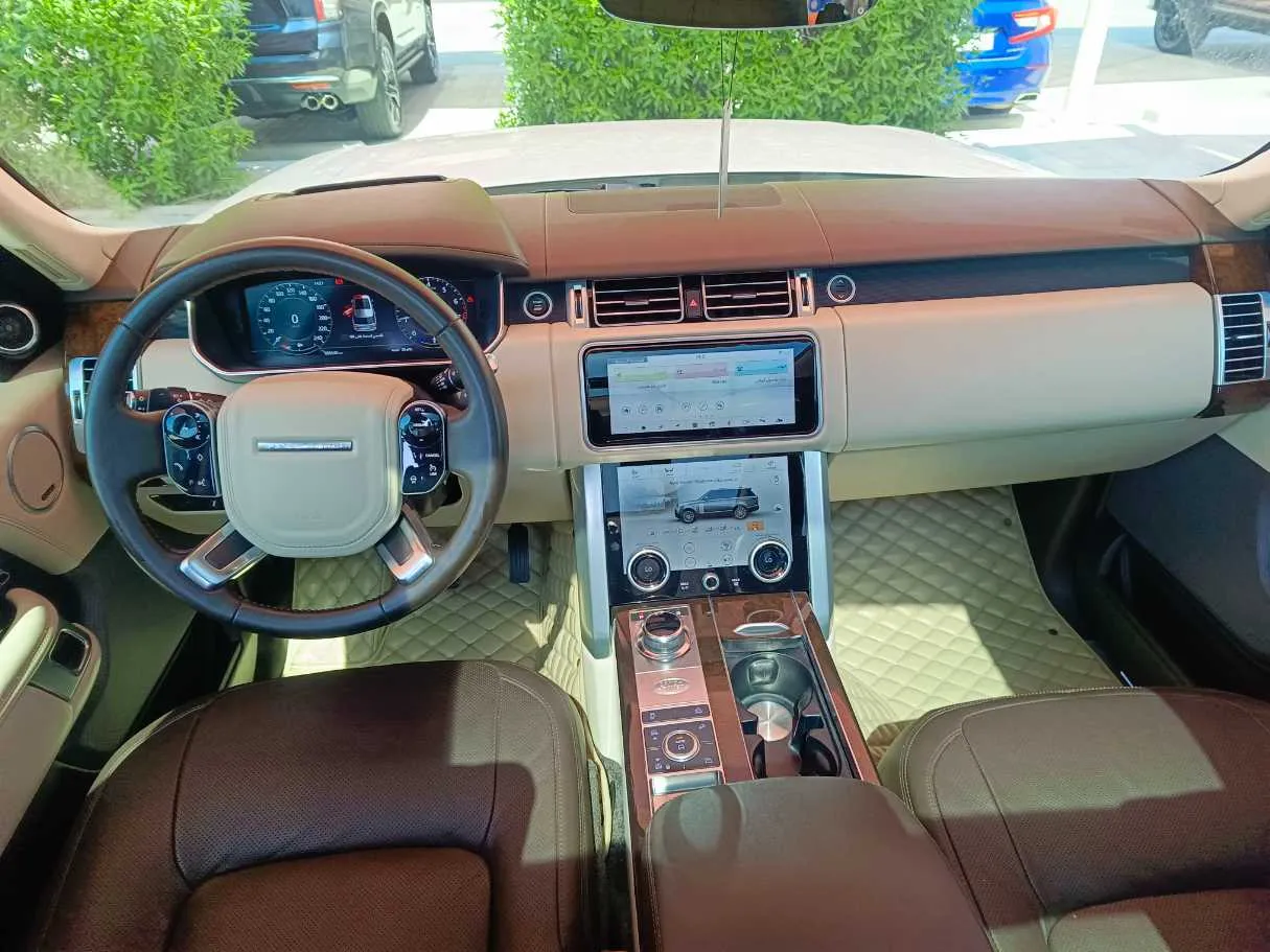 Car image 23