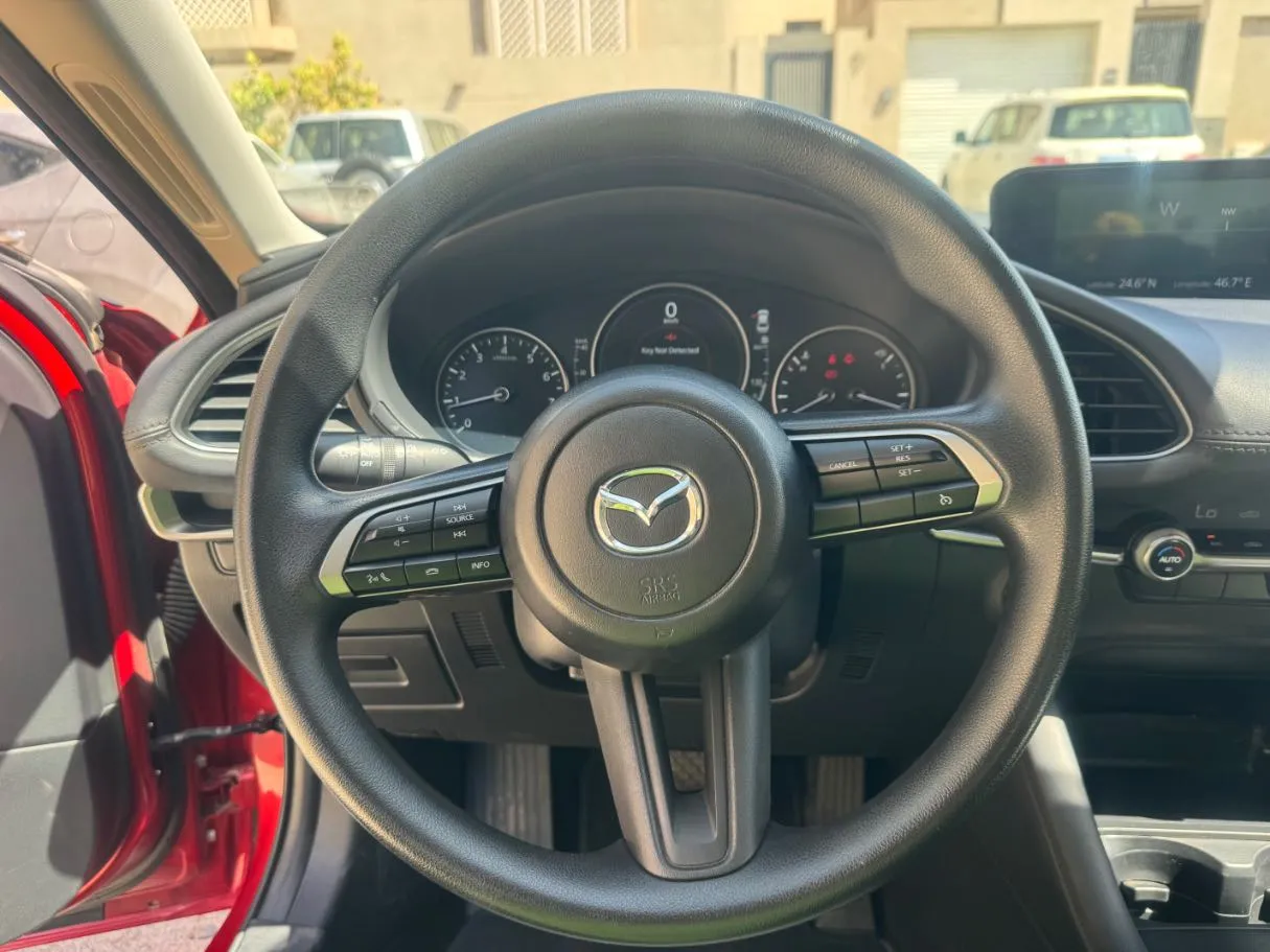 Car image 17