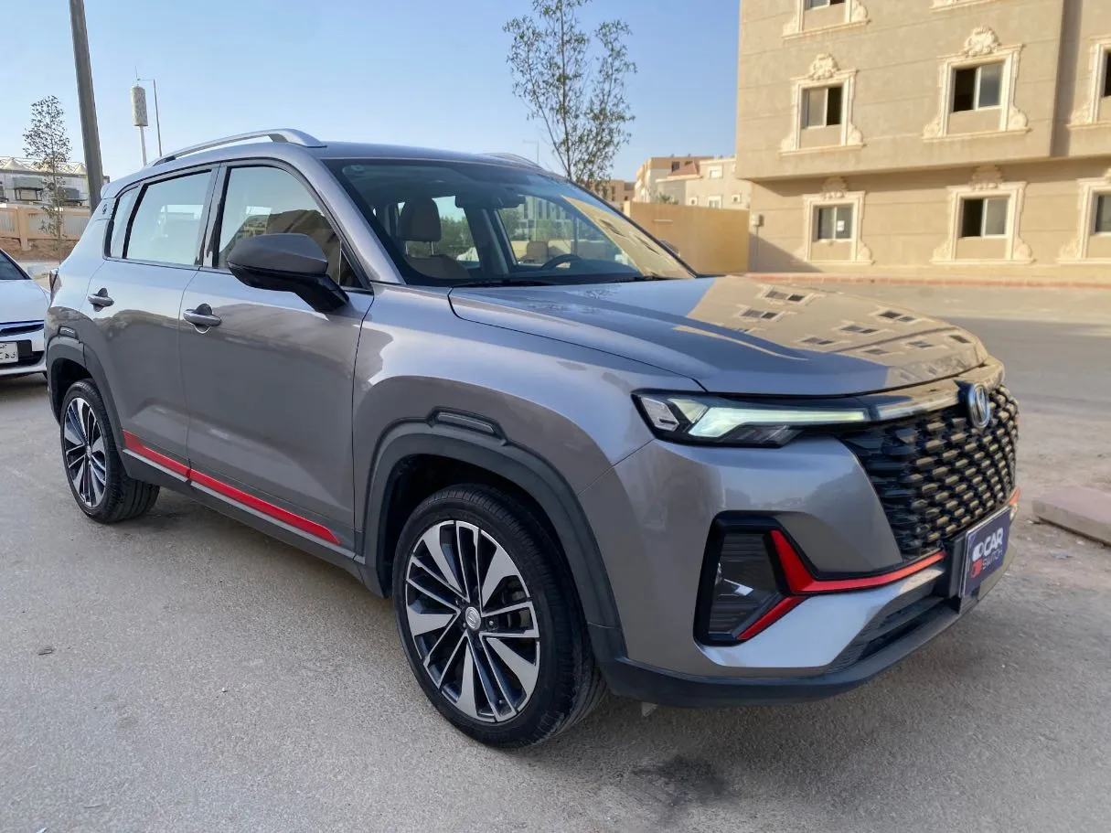 Car image 3