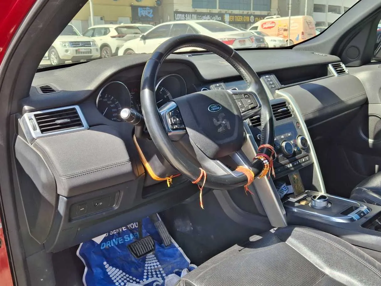 Car image 11