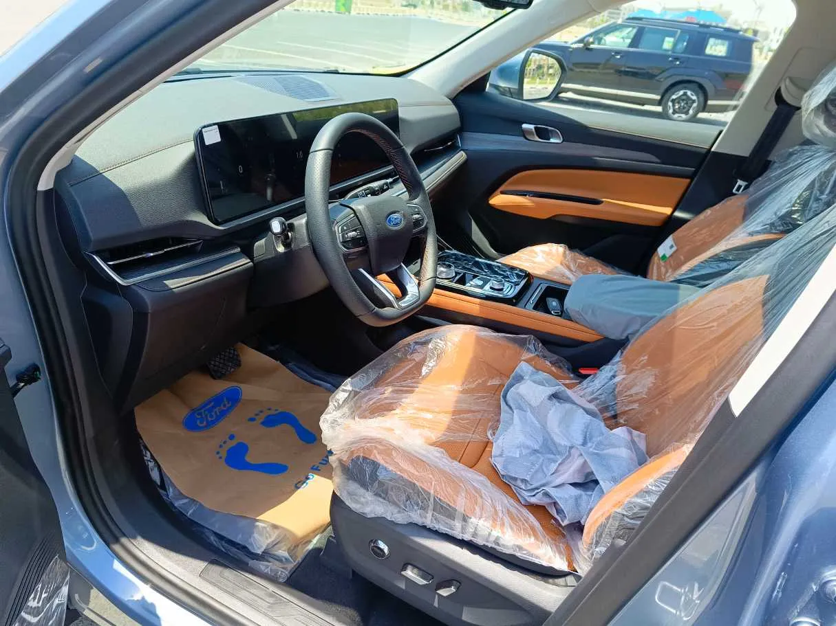 Car image 13