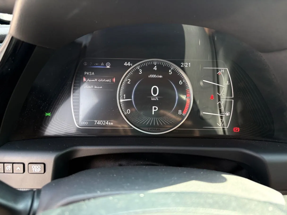 Car image 23