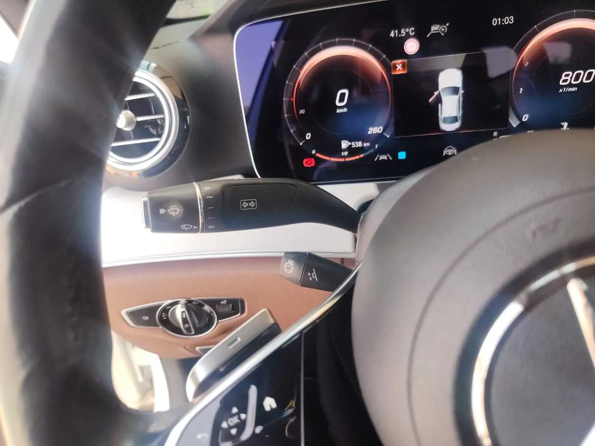 Car image 24