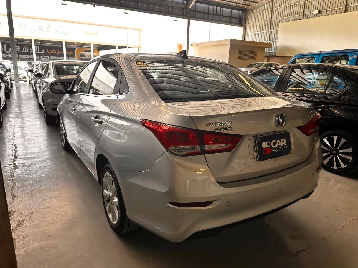 Car image 6