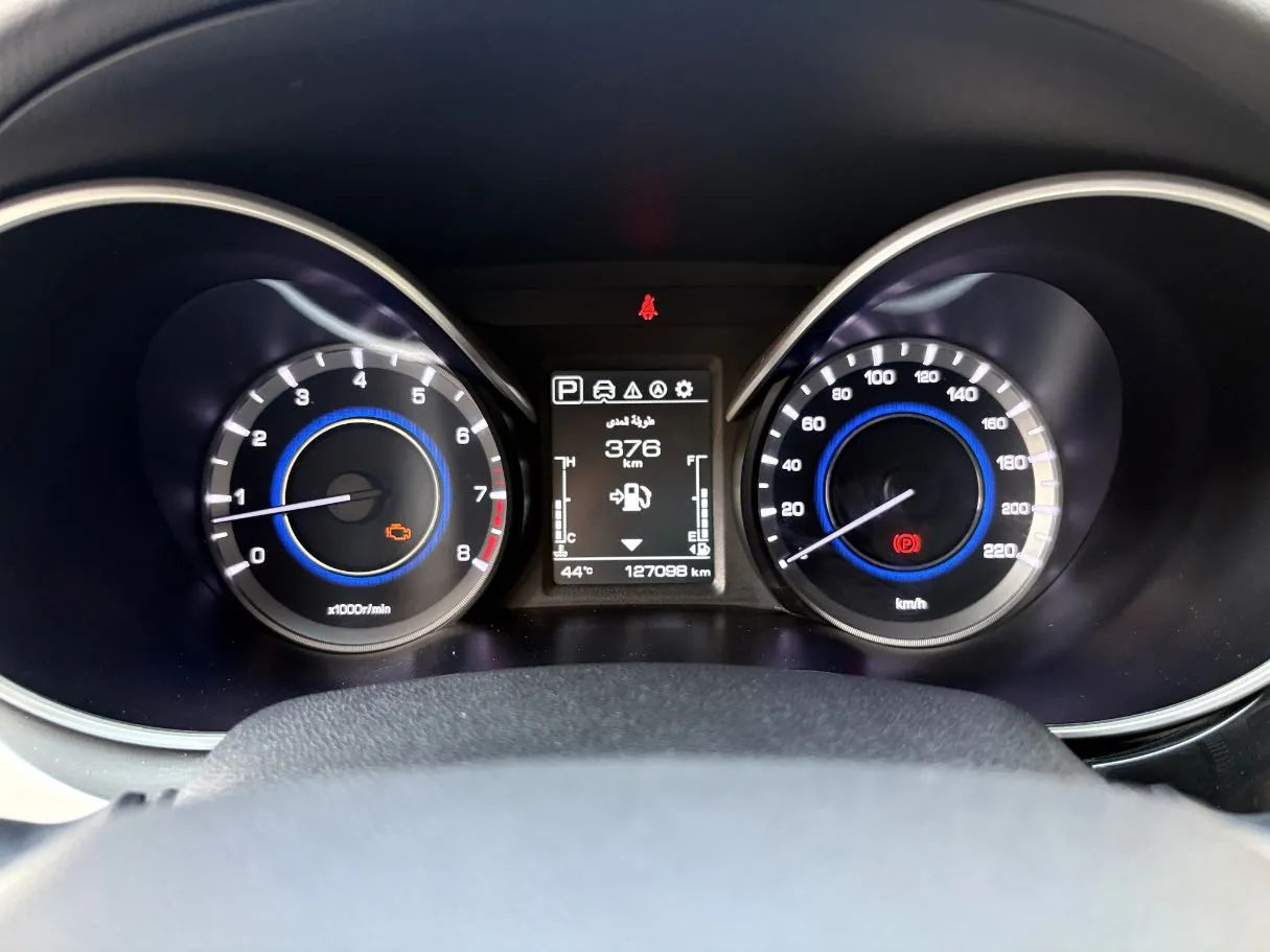 Car image 24