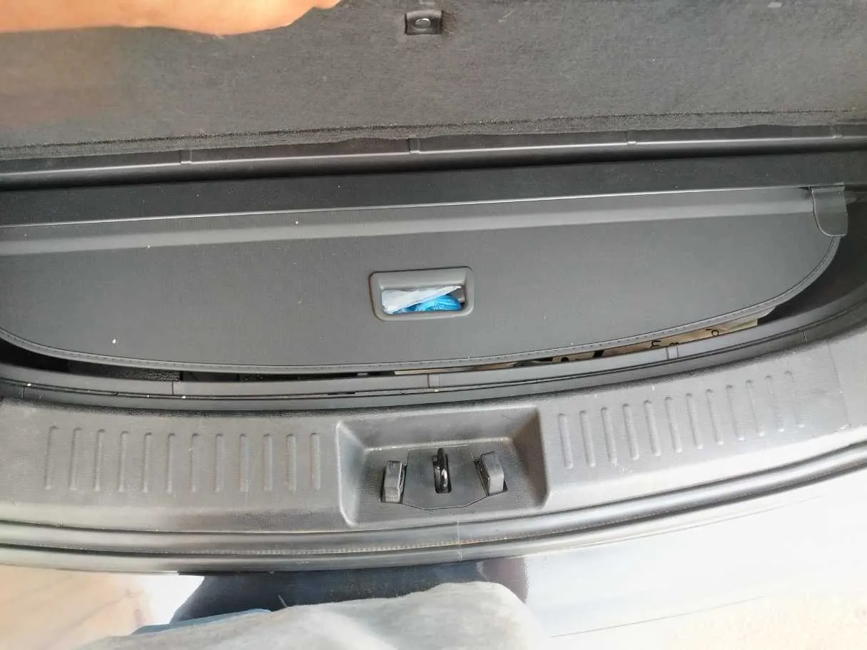 Car image 37