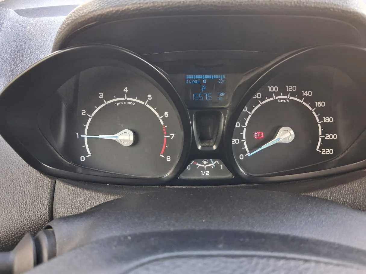 Car image 16