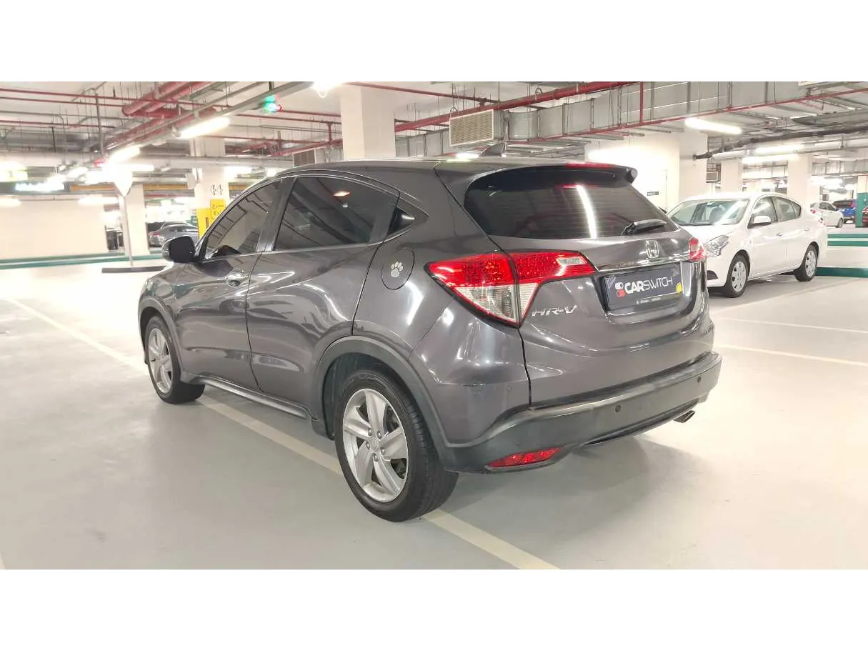 Car image 7