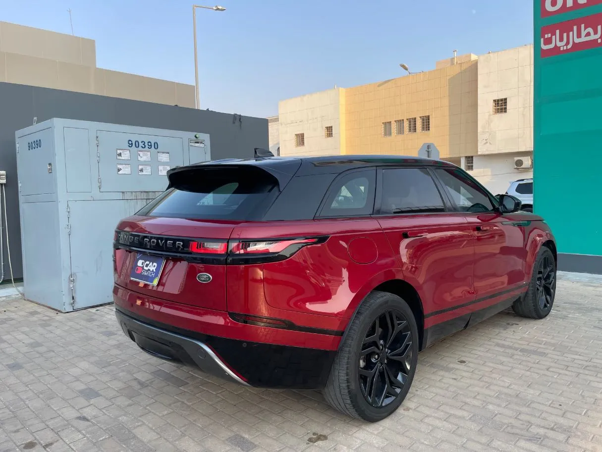 Car image 5