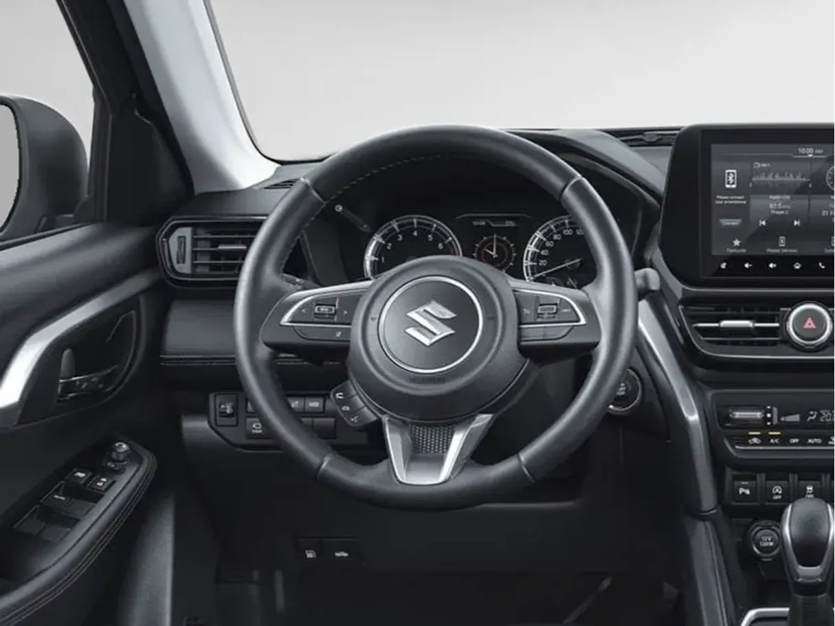 Car image 8