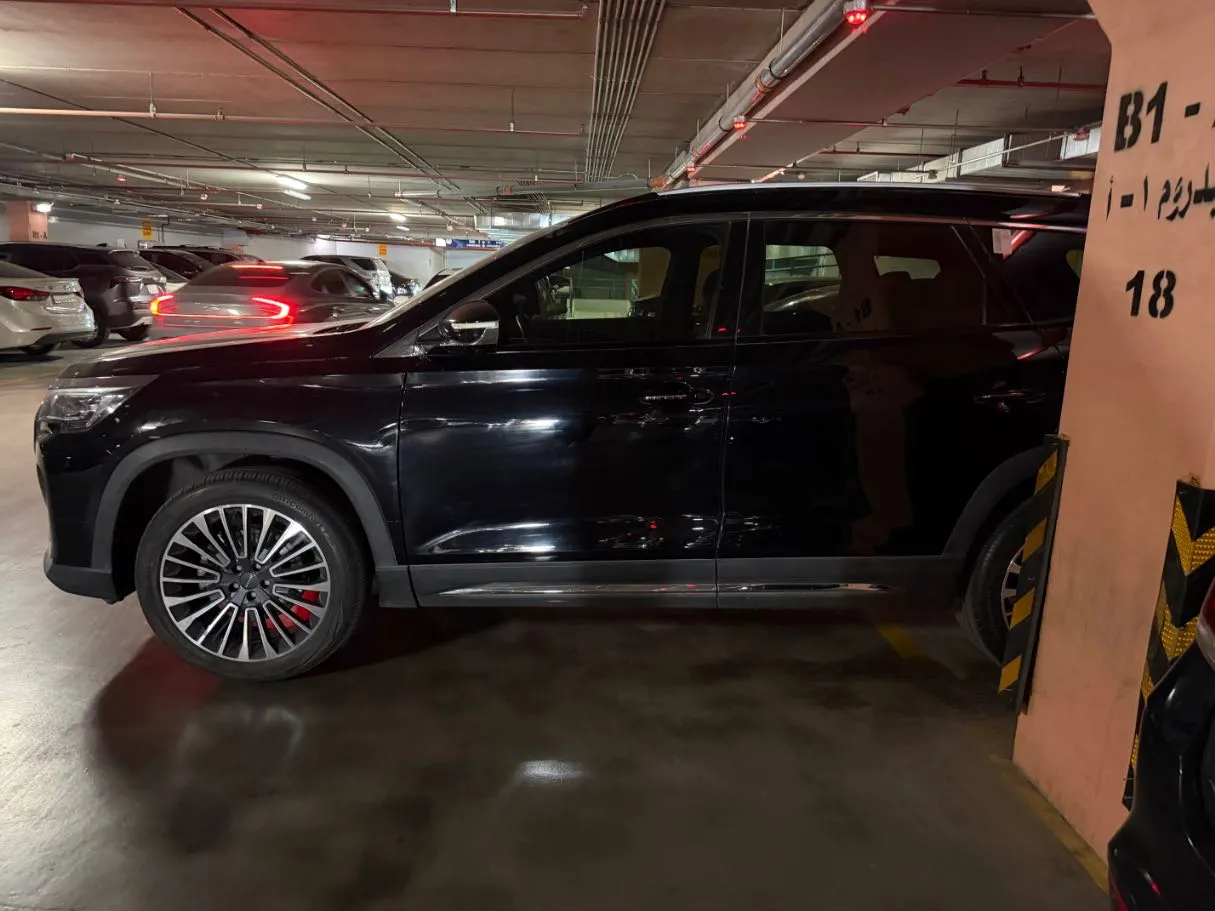 Car image 7