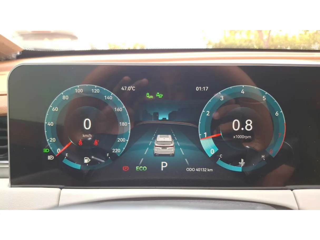 Car image 19