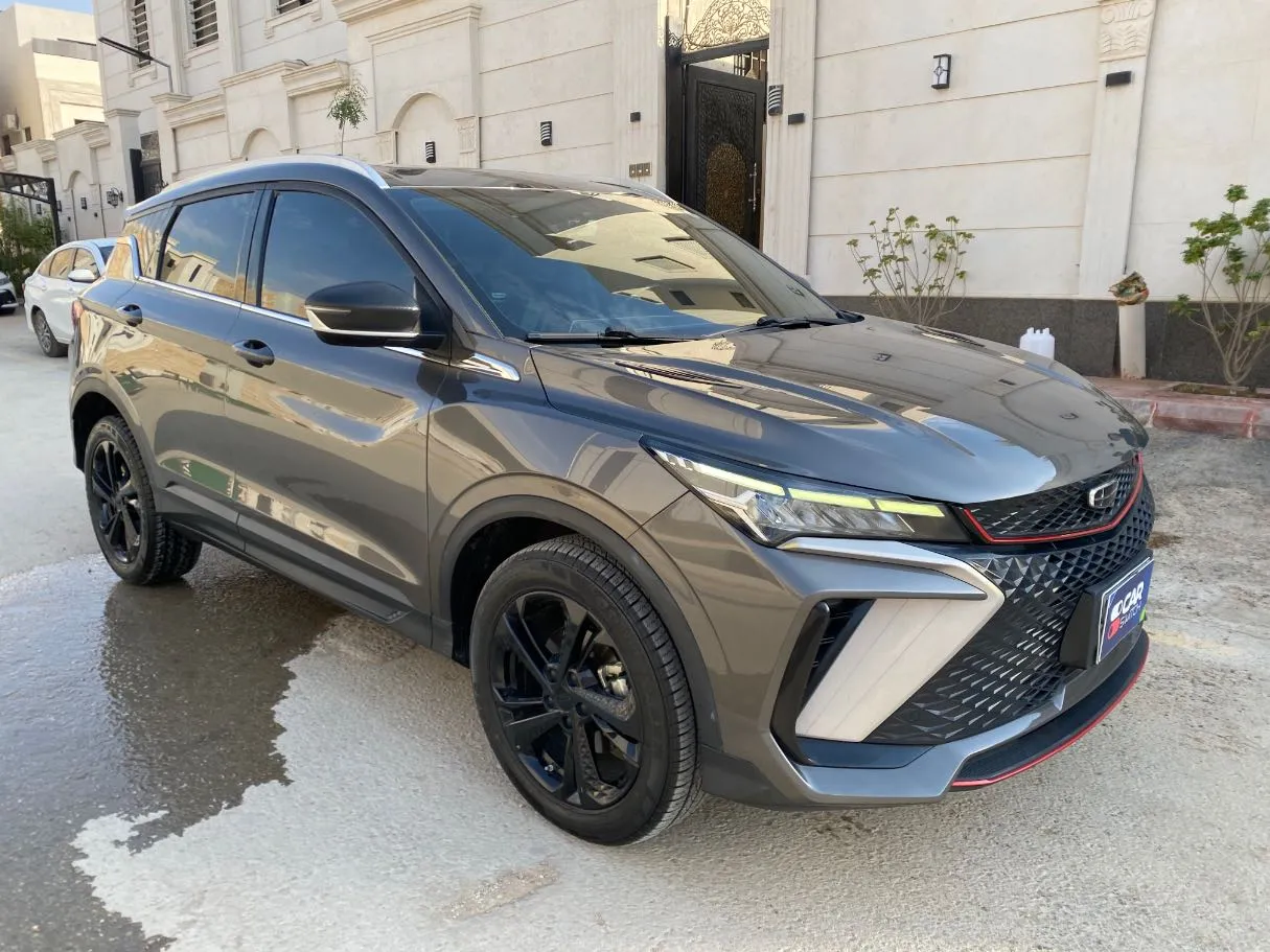 Car image 3