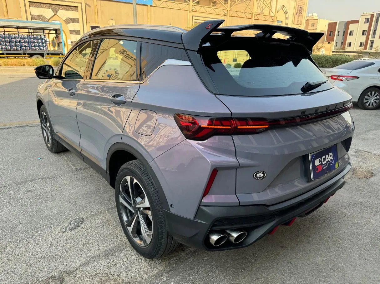 Car image 7