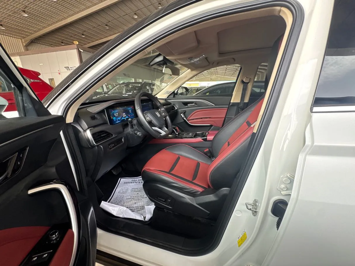 Car image 8