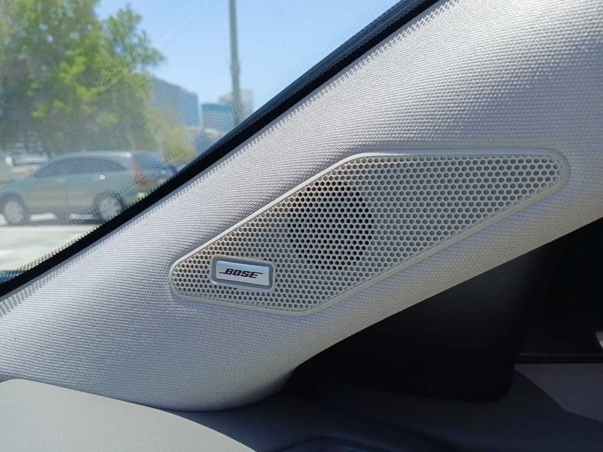 Car image 20
