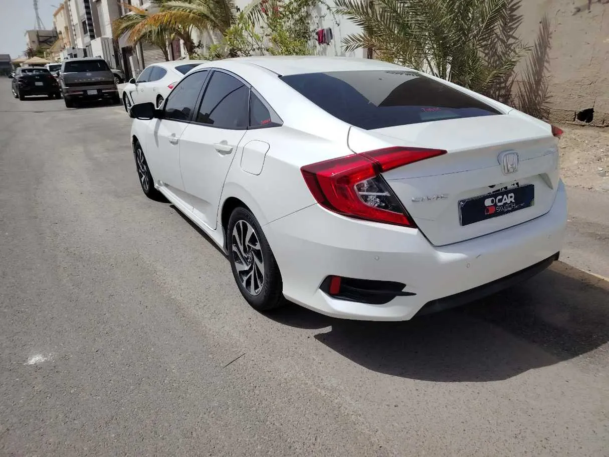 Car image 7