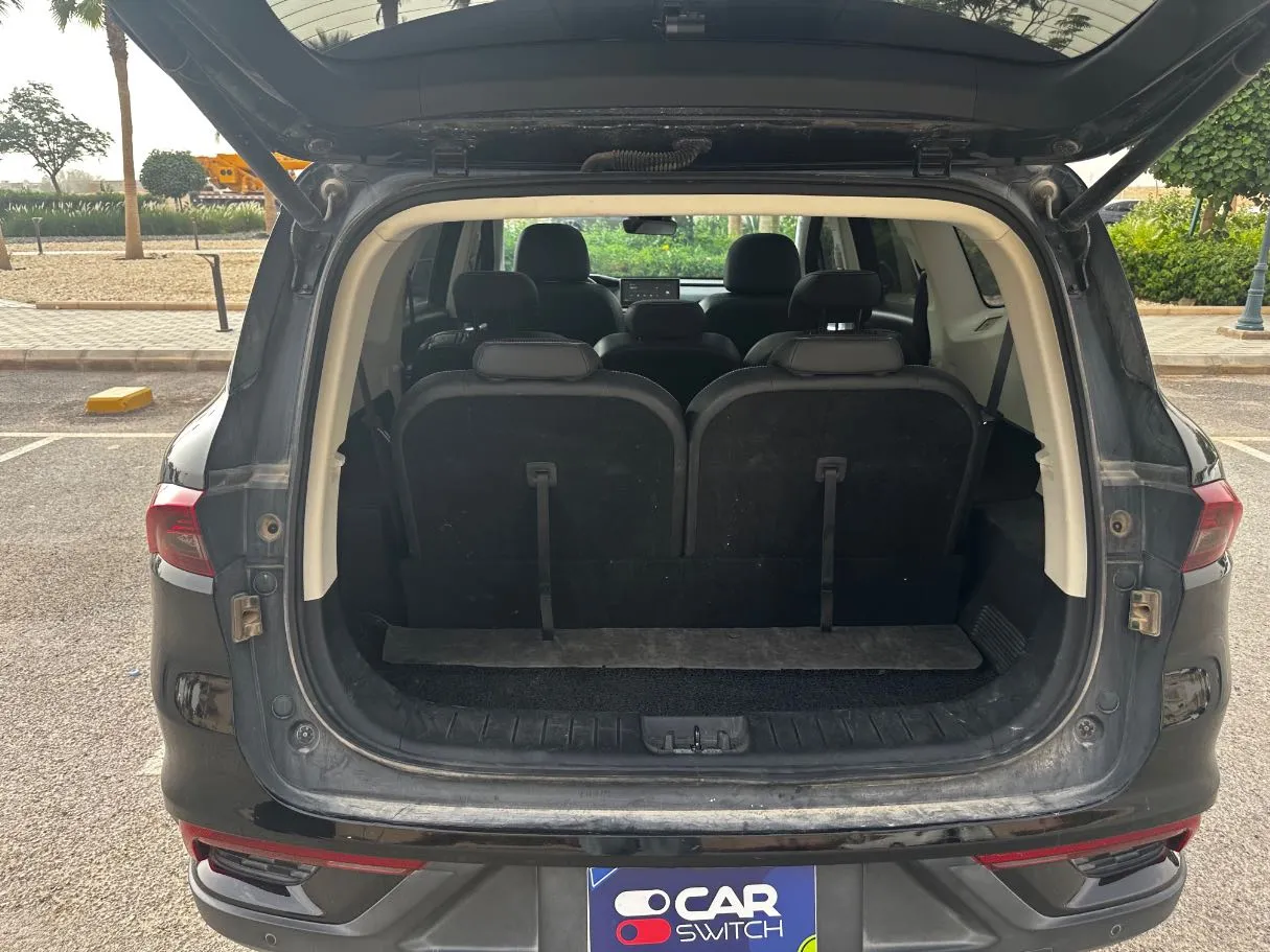 Car image 23