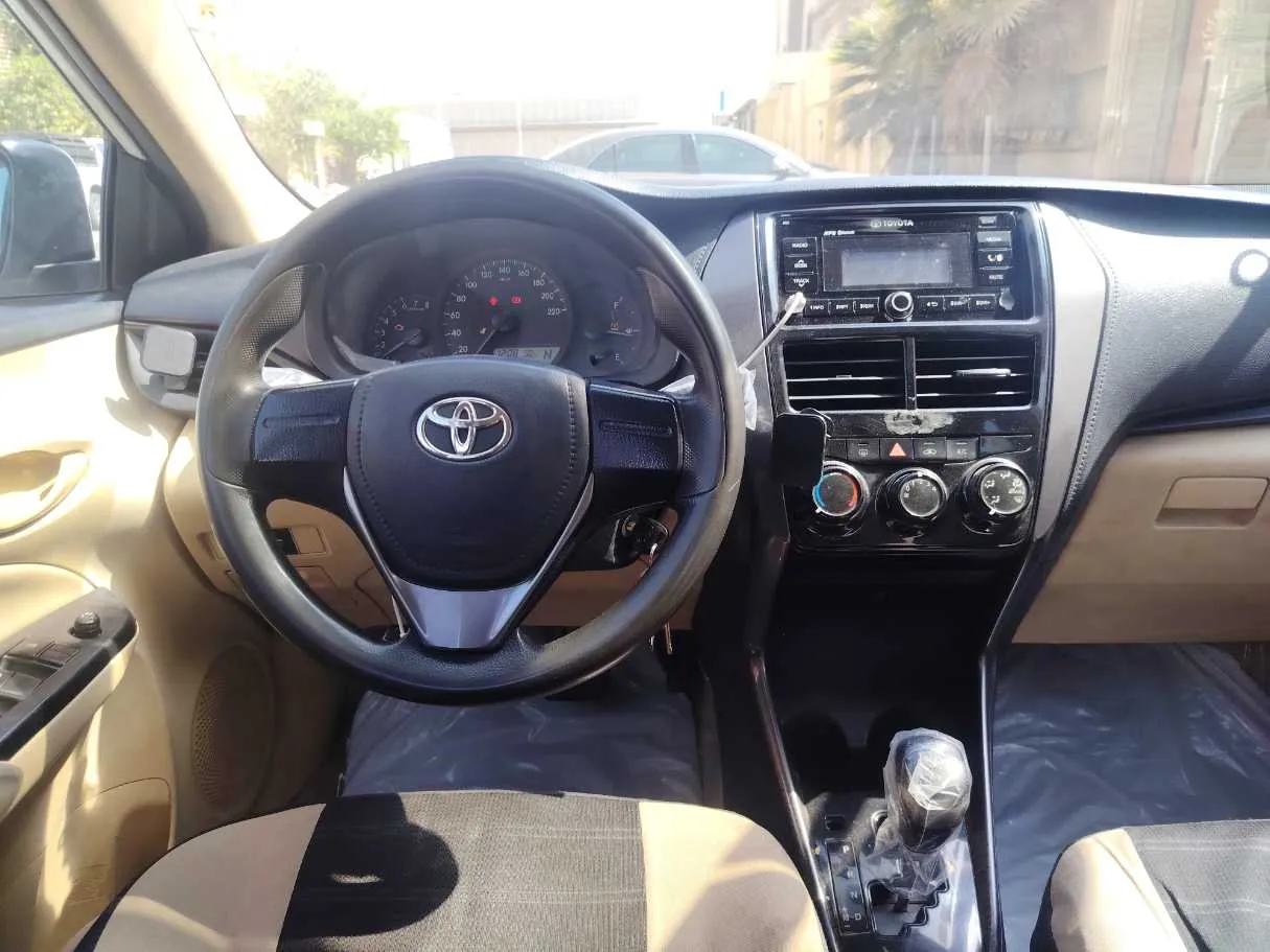 Car image 22