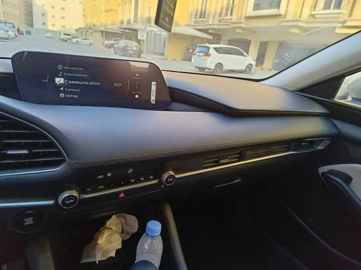 Car image 22
