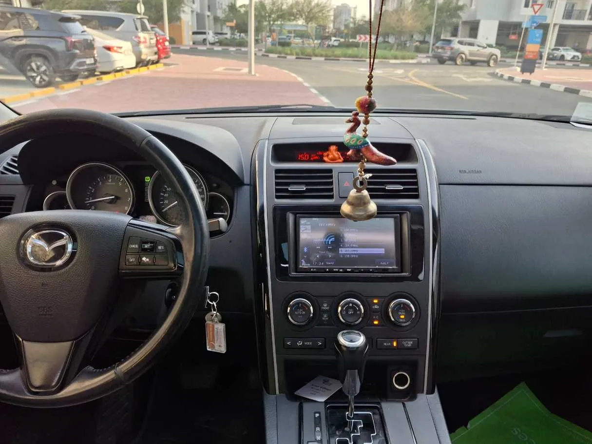 Car image 15