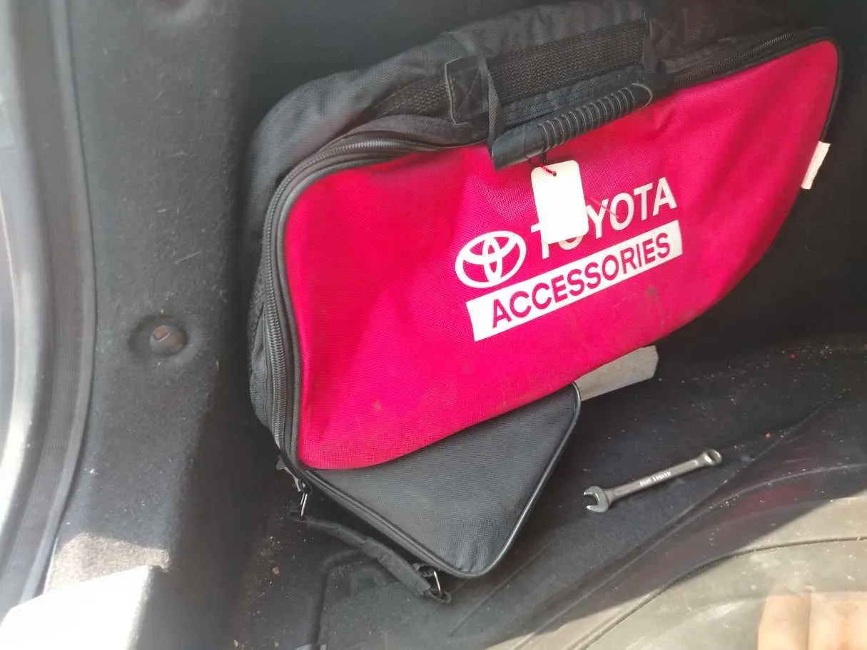 Car image 31