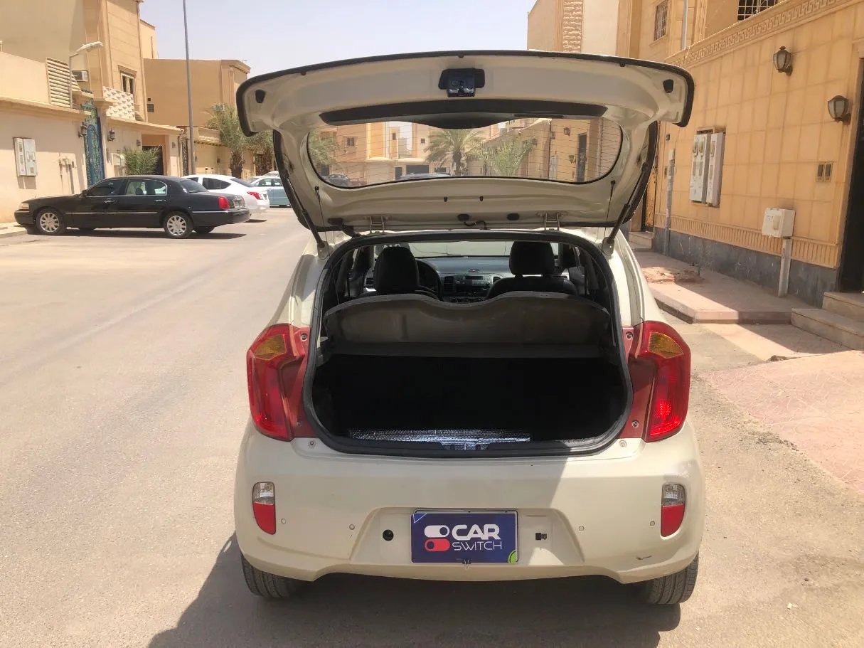 Car image 20