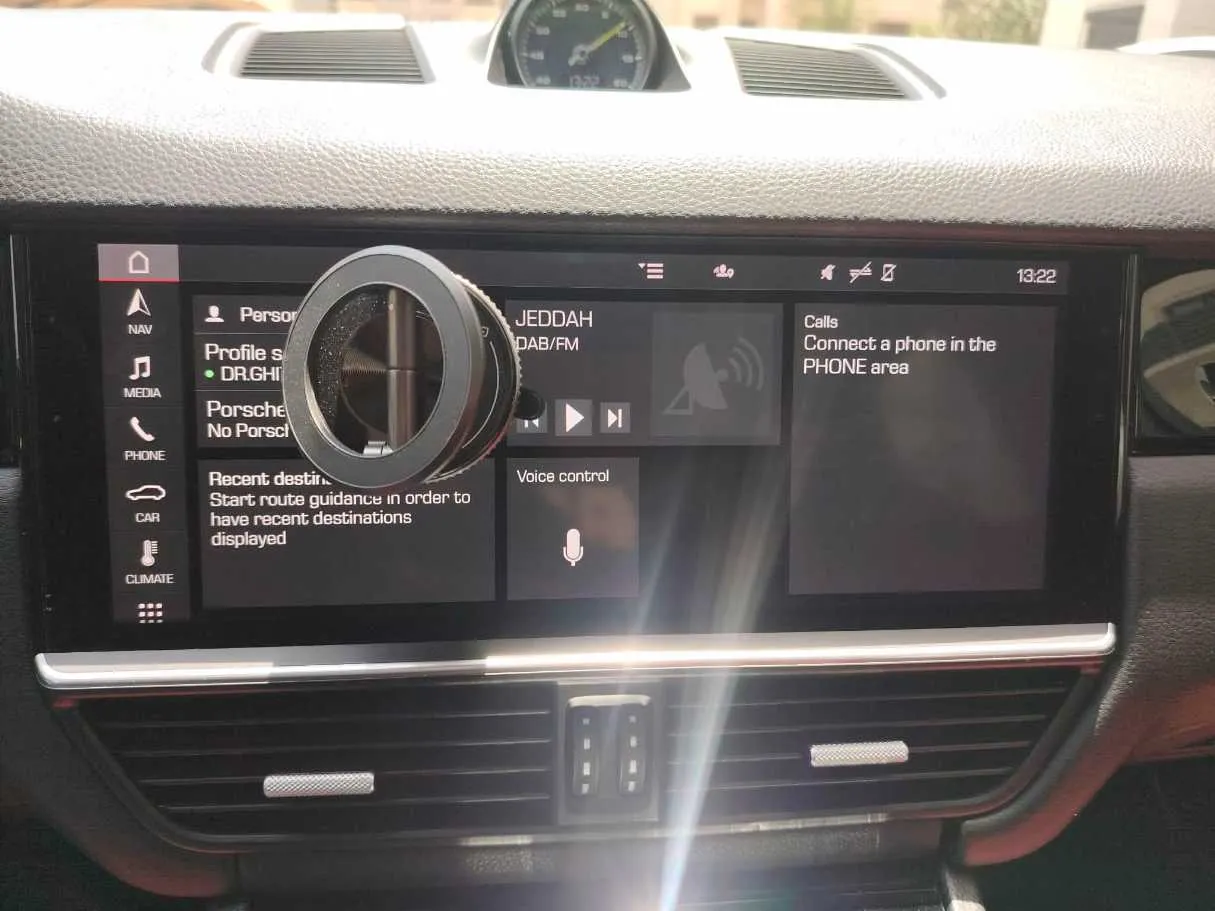 Car image 23