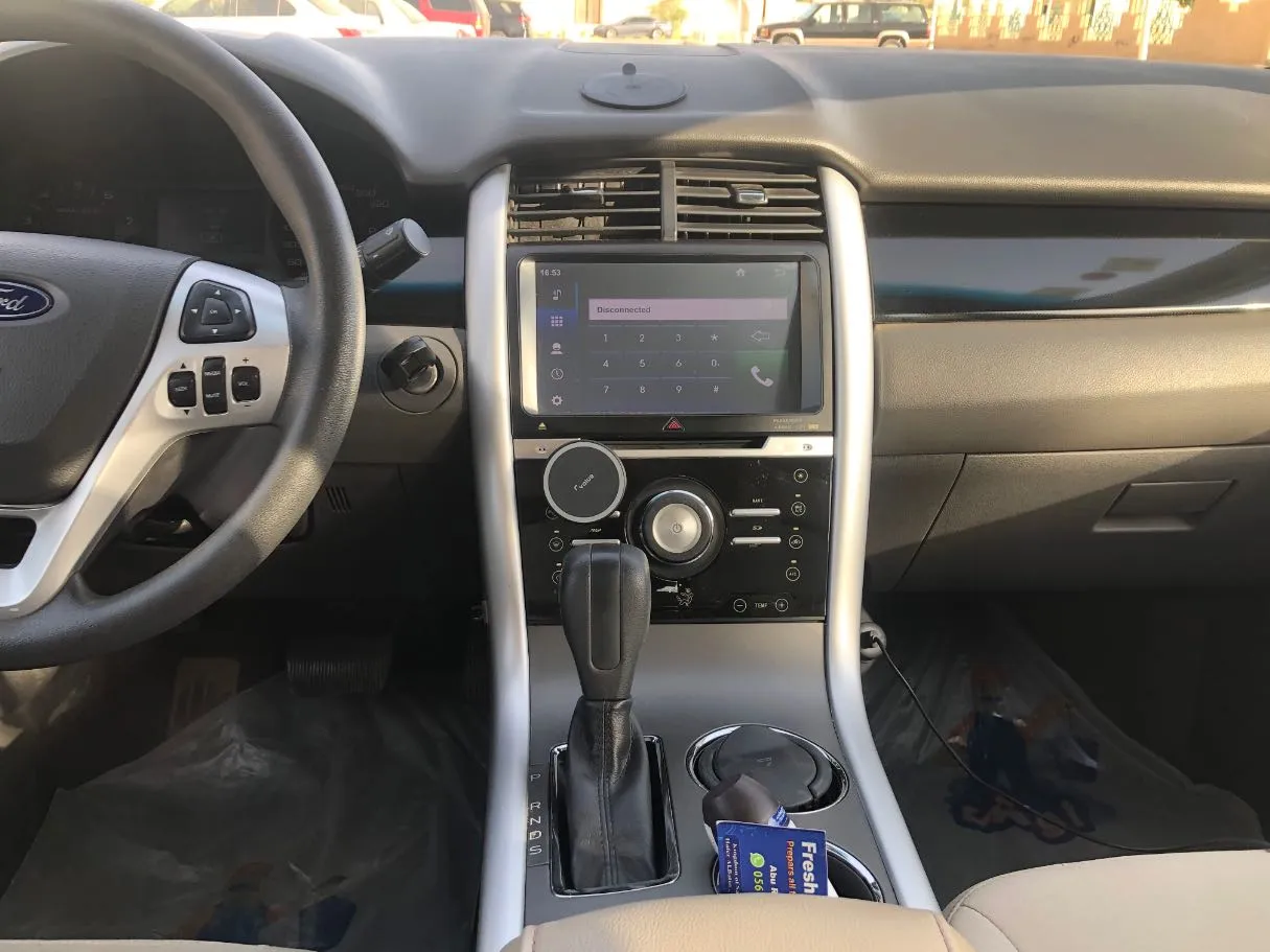 Car image 15