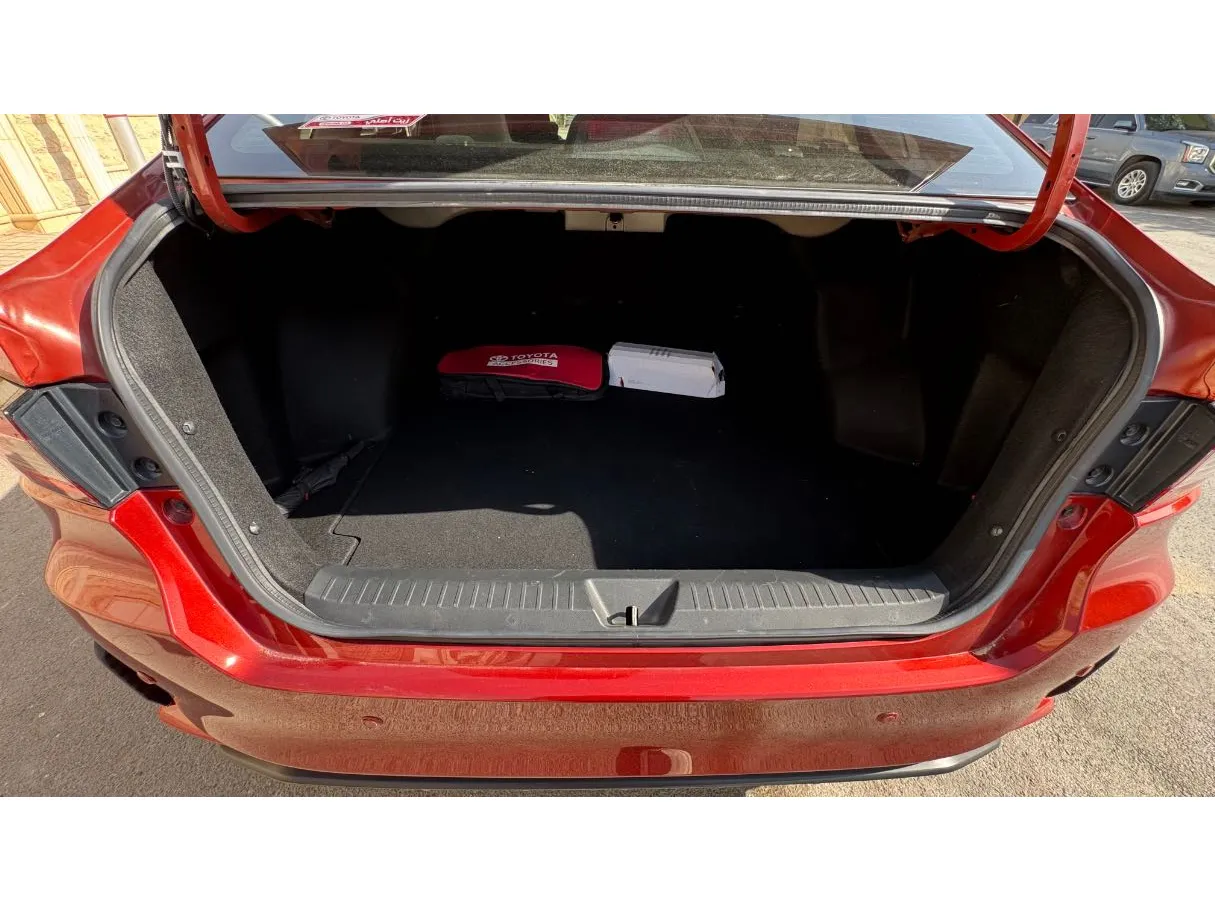 Car image 23
