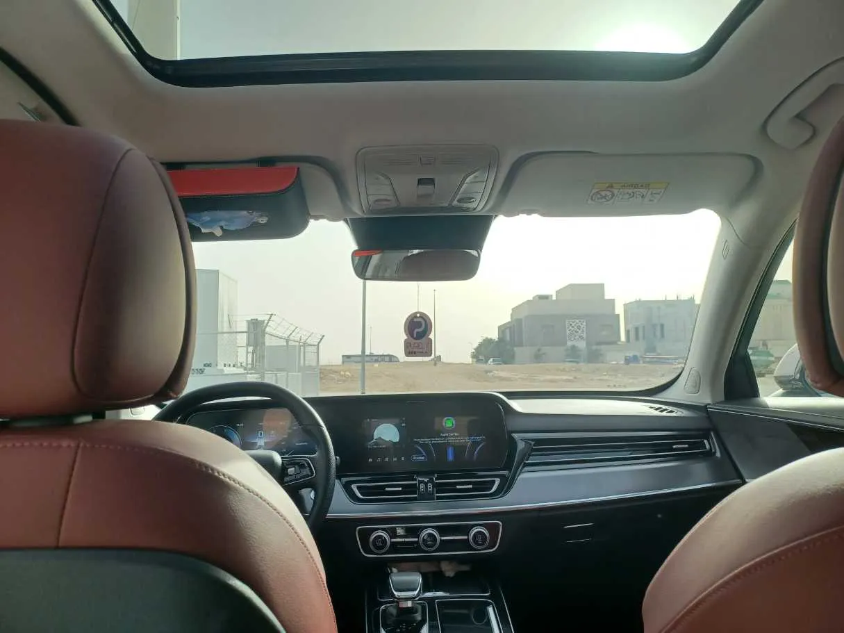 Car image 16