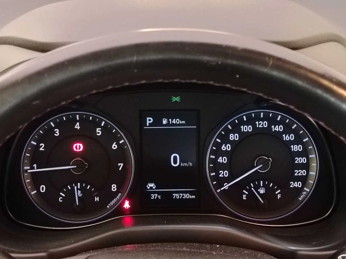 Car image 24
