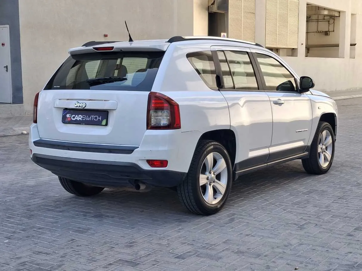 Car image 5