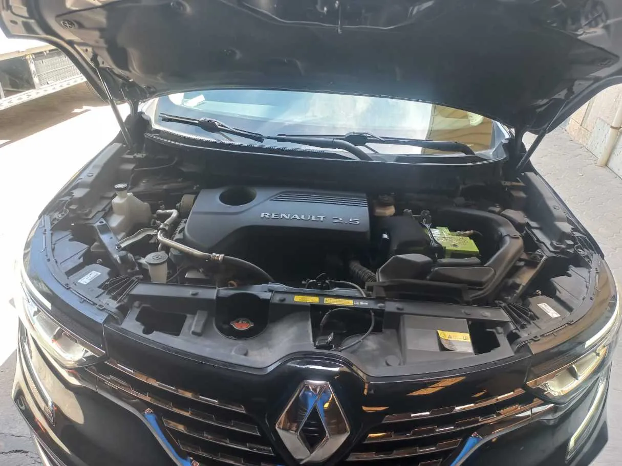 Car image 19