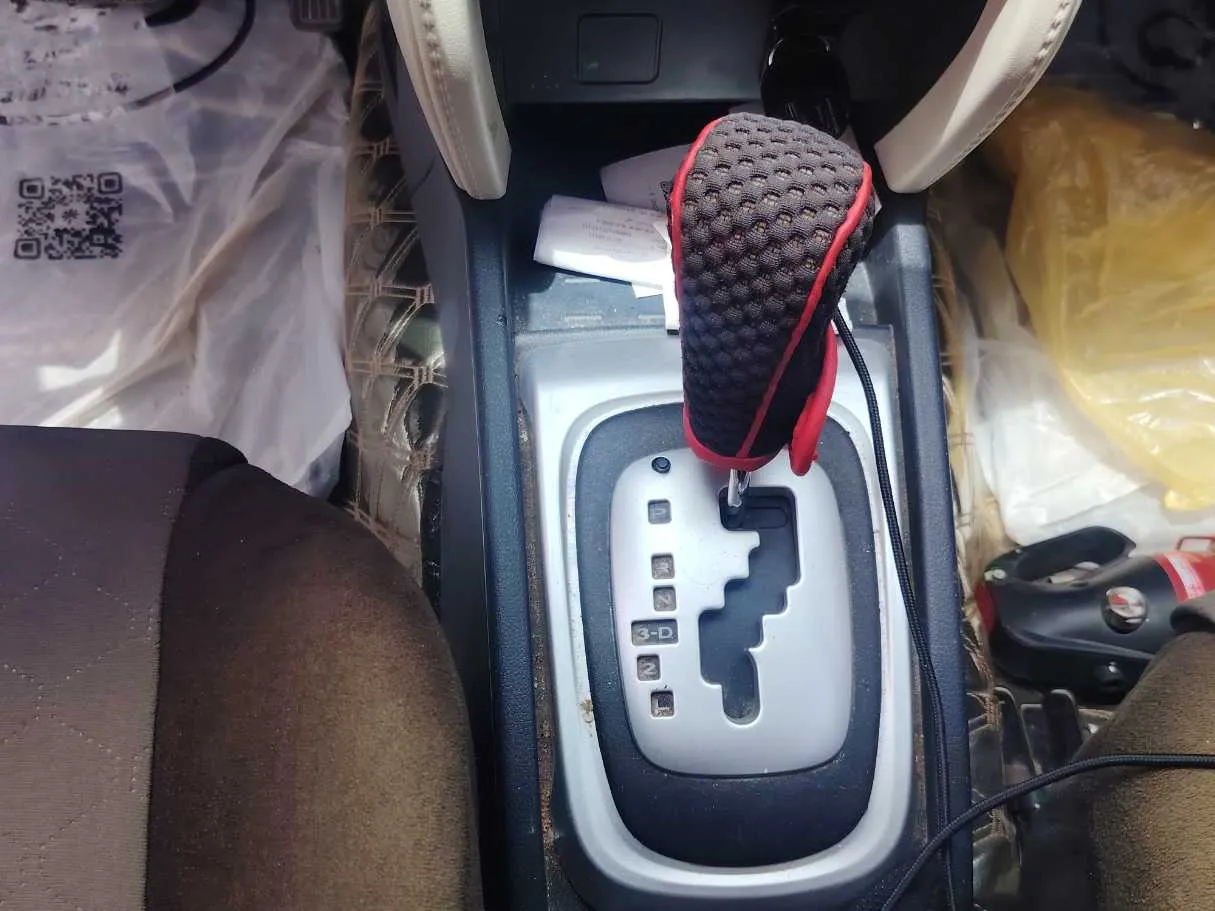 Car image 18