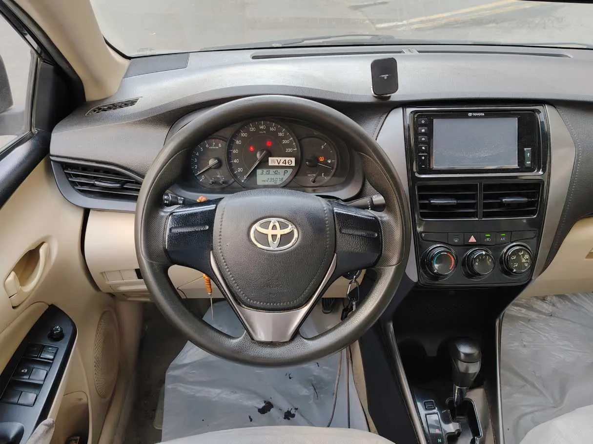 Car image 20
