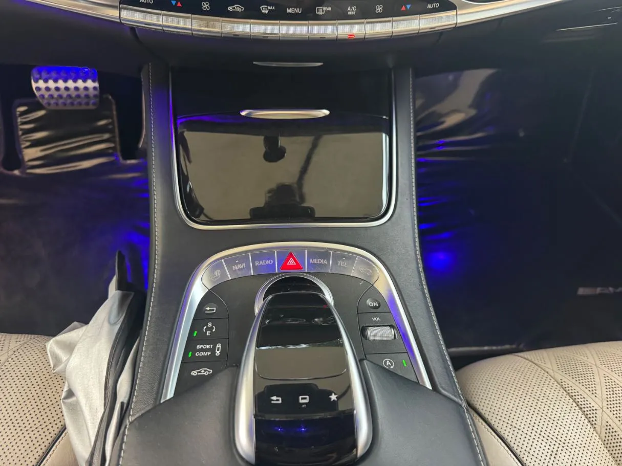 Car image 22