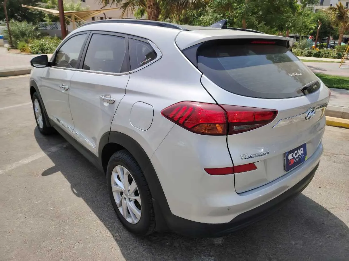 Car image 7