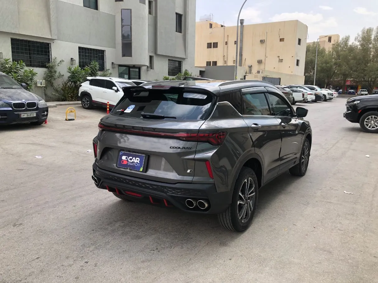 Car image 5