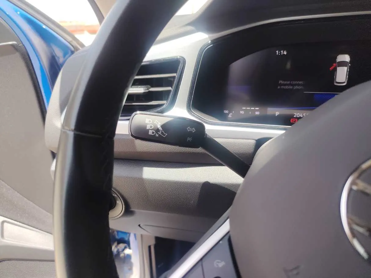 Car image 27