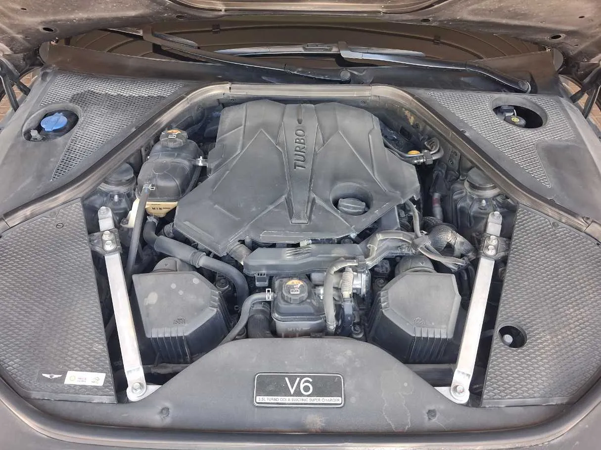 Car image 22