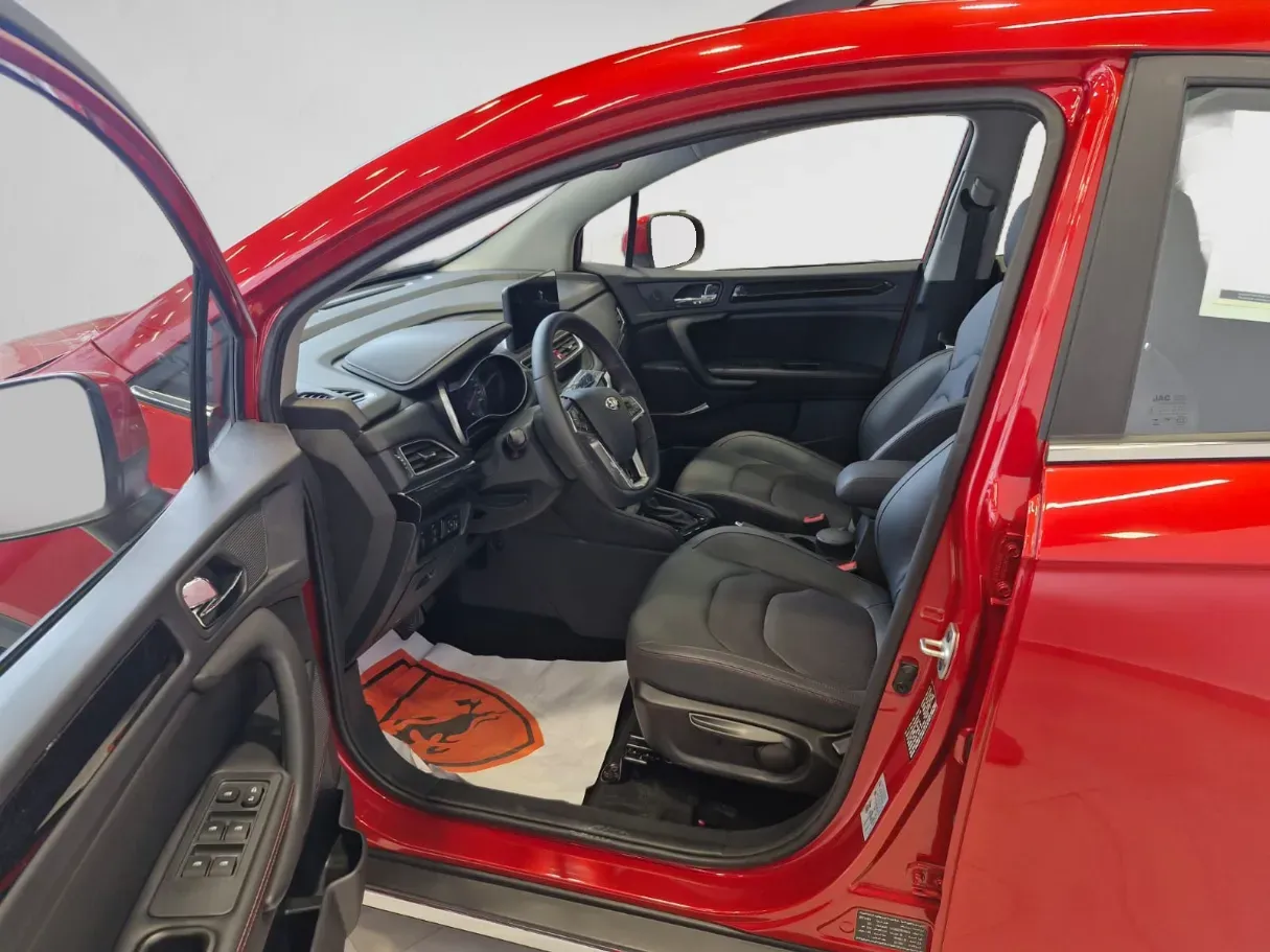 Car image 6