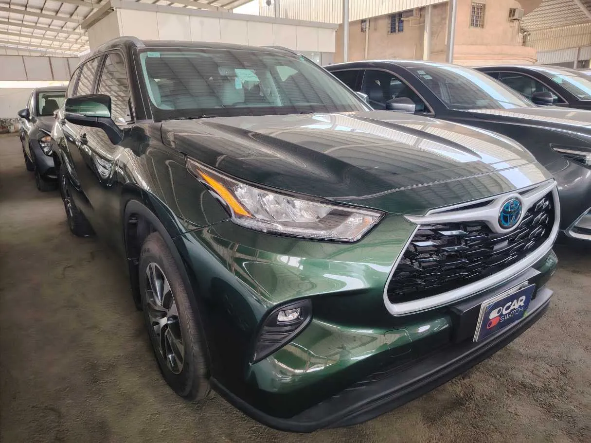 Car image 3