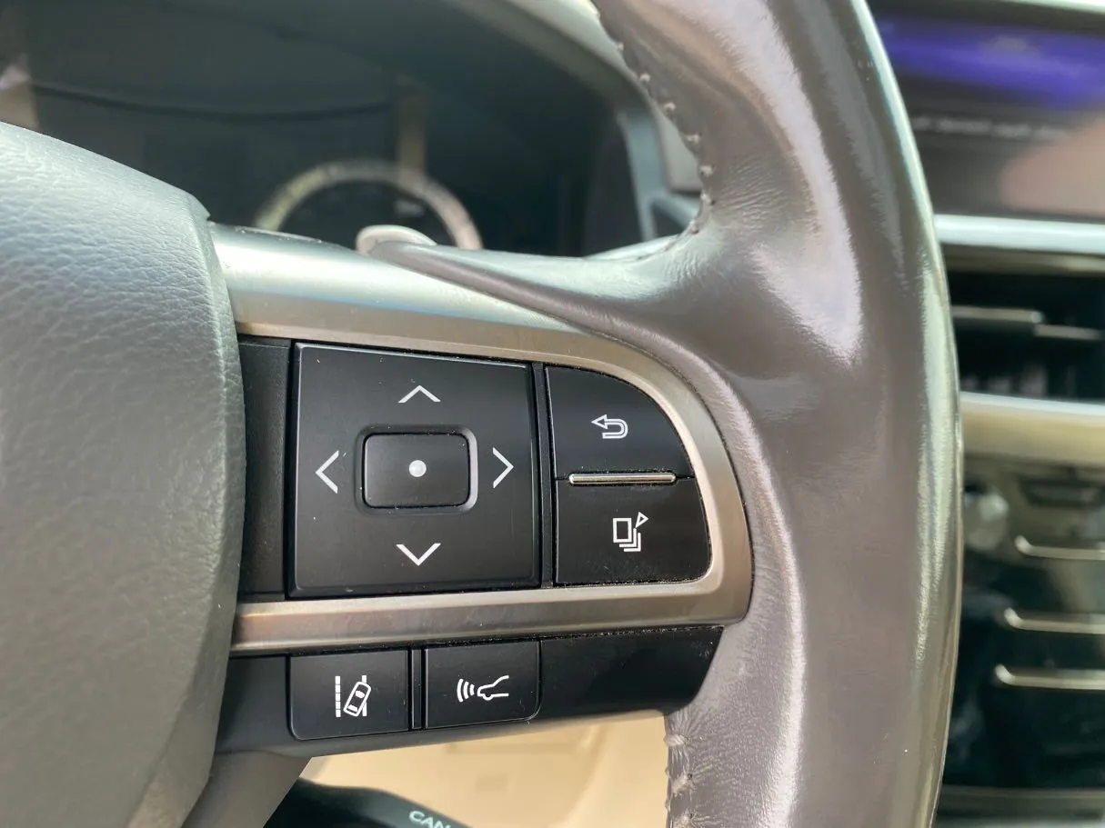 Car image 29