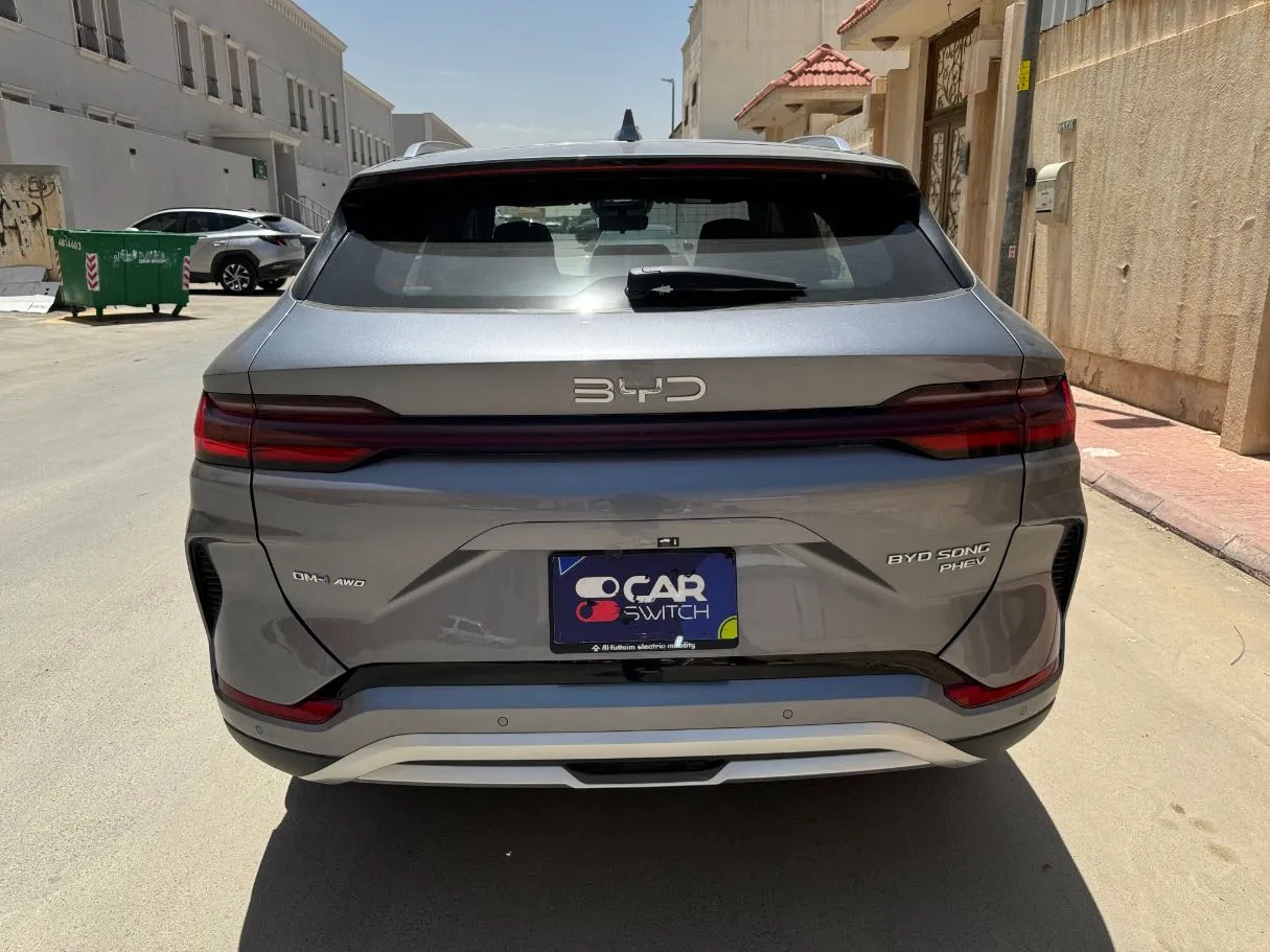 Car image 6