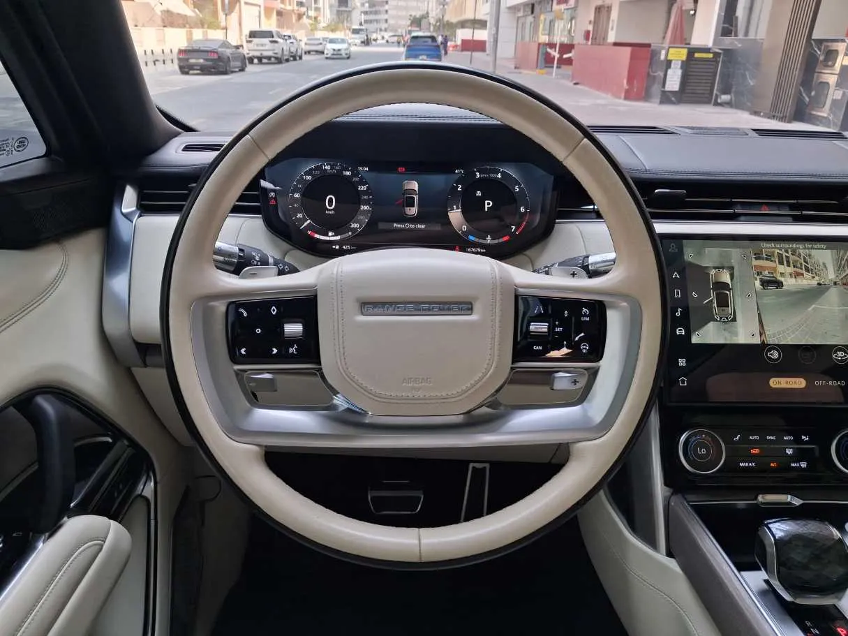 Car image 18