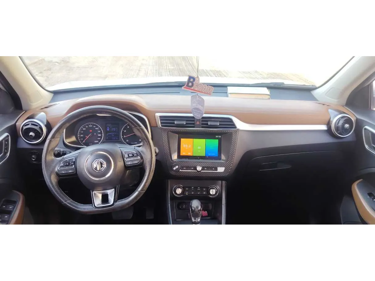 Car image 15